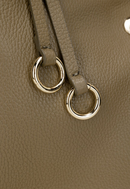 Naemi Damen's Handtasche